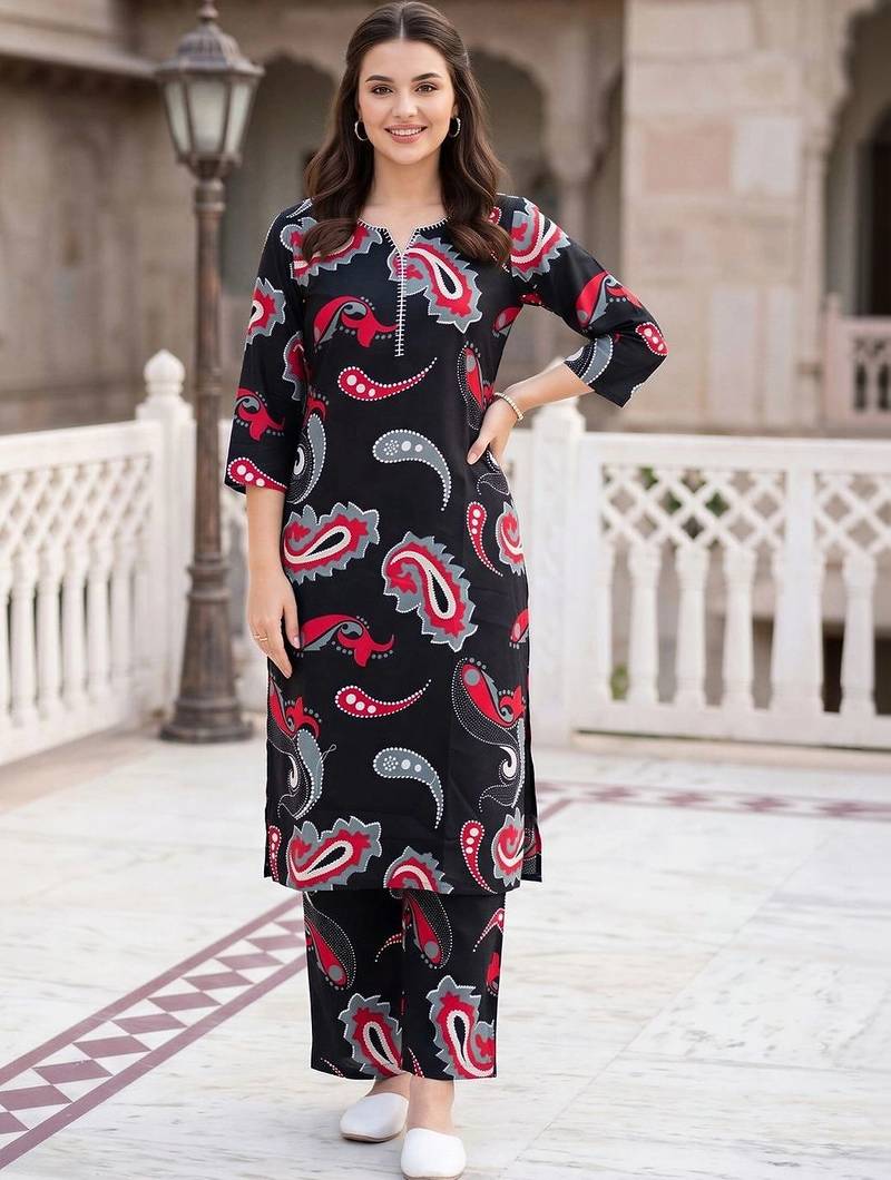 women paisley printed regular cotton kurta with trousers