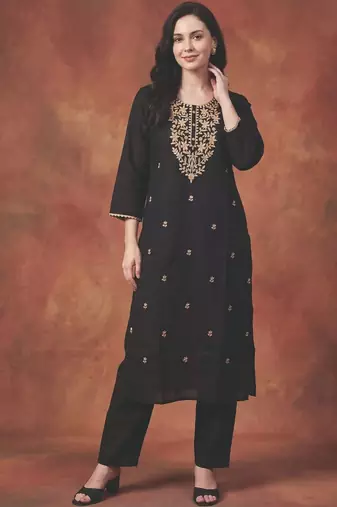 women ethnic motifs embroidered regular thread work kurta with trousers