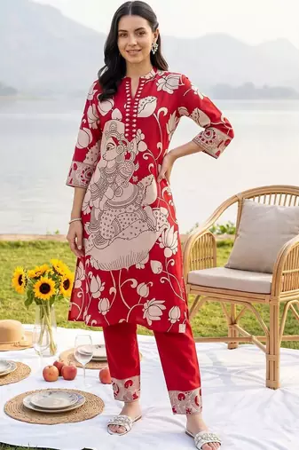 women ethnic motifs printed regular cotton kurta with trousers