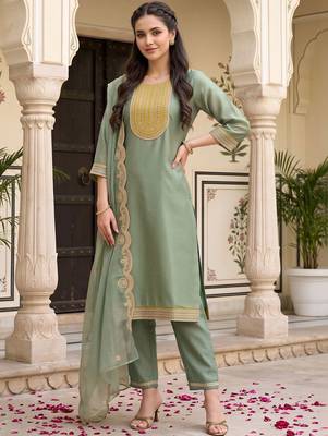 women ethnic motifs embroidered regular sequinned kurta with trousers & with dupatta 6