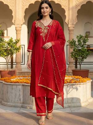 women ethnic motifs embroidered regular liva kurta with trousers & with dupatta 1