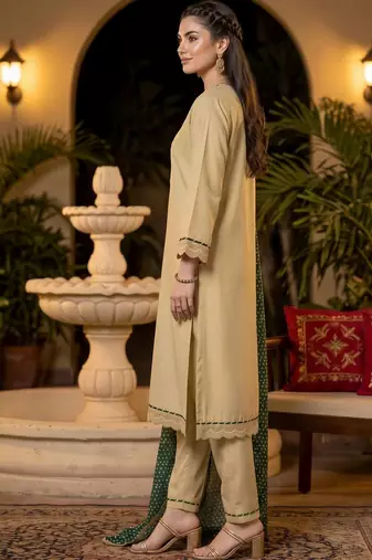women ethnic motifs embroidered regular thread work kurta with trousers & with dupatta