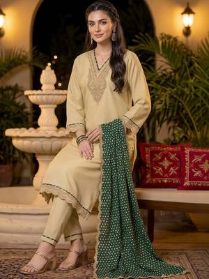 women ethnic motifs embroidered regular thread work kurta with trousers & with dupatta 5