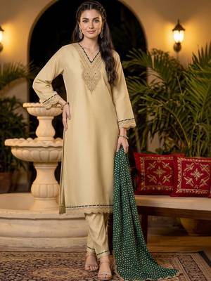 women ethnic motifs embroidered regular thread work kurta with trousers & with dupatta 6