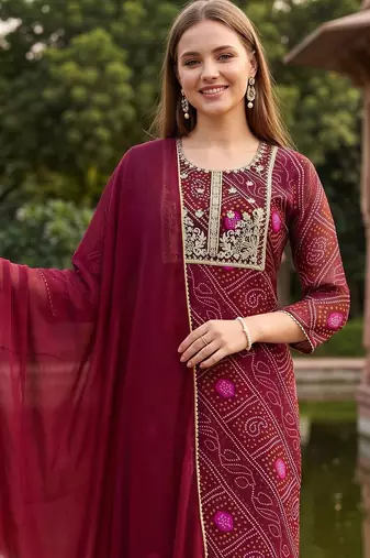 women ethnic motifs printed regular thread work kurta with trousers & with dupatta