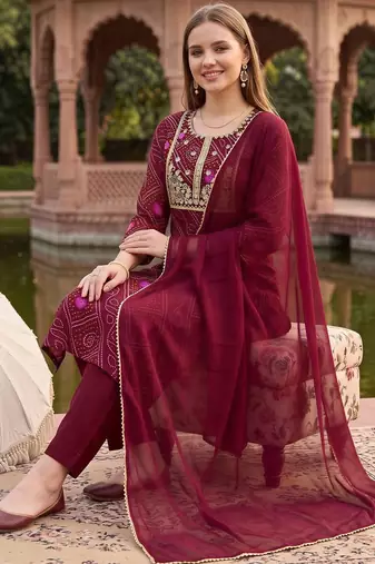women ethnic motifs printed regular thread work kurta with trousers & with dupatta