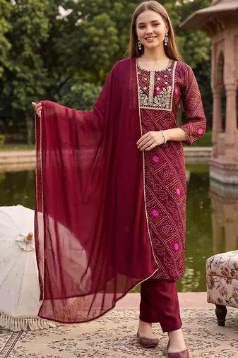 women ethnic motifs printed regular thread work kurta with trousers & with dupatta