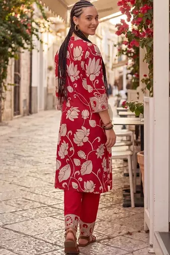 women ethnic motifs printed regular cotton kurta with trousers