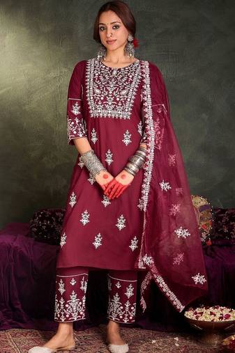 women ethnic motifs embroidered regular thread work kurta with trousers & with dupatta