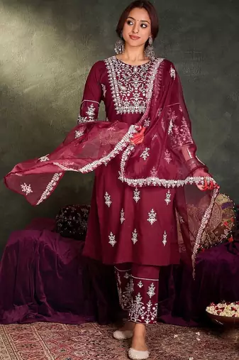 women ethnic motifs embroidered regular thread work kurta with trousers & with dupatta