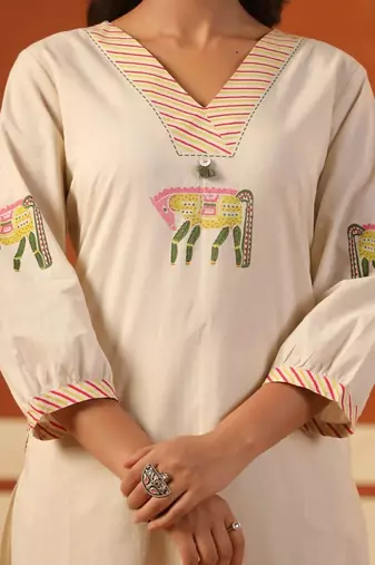 women ethnic motifs embroidered regular thread work cotton kurta with trousers