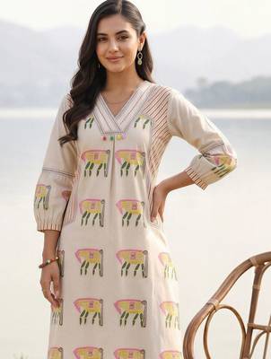women ethnic motifs printed regular cotton kurta with trousers 2