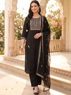 women ethnic motifs embroidered regular thread work kurta with trousers & with dupatta 6
