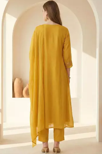 women floral embroidered regular thread work kurta with trousers & with dupatta