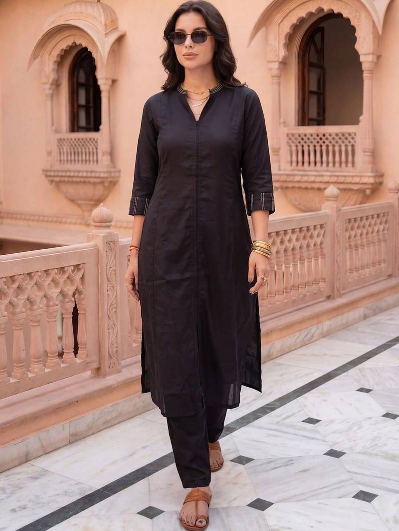 women regular thread work kurta with trousers