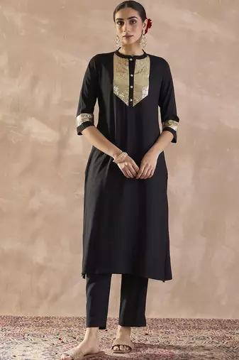 women regular sequinned kurta with trousers