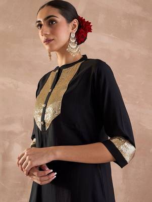 women regular sequinned kurta with trousers 2