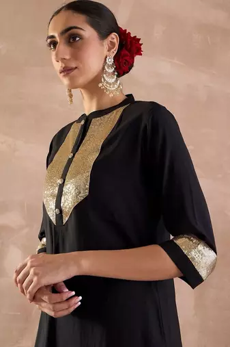women regular sequinned kurta with trousers