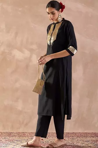 women regular sequinned kurta with trousers