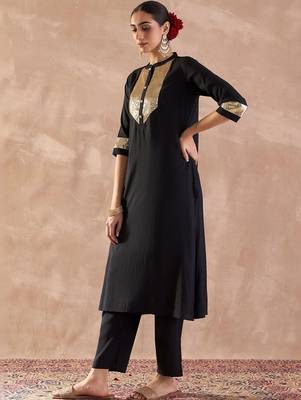 women regular sequinned kurta with trousers 6