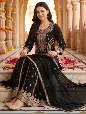 women ethnic motifs embroidered regular thread work kurta with sharara & with dupatta 5
