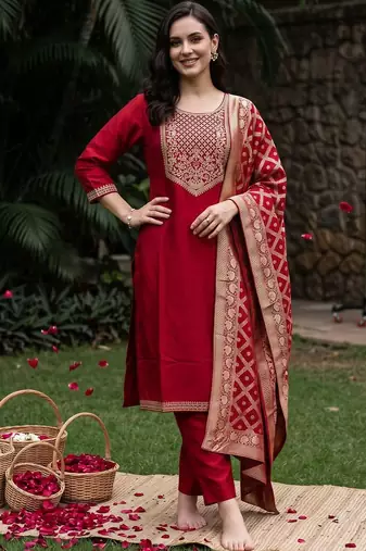 women ethnic motifs embroidered regular kurta with trousers & with dupatta