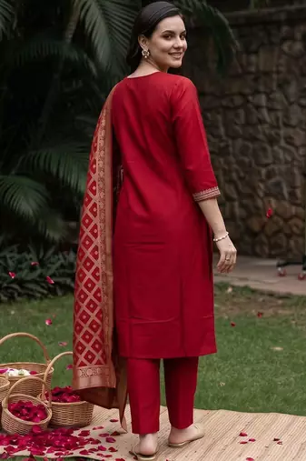 women ethnic motifs embroidered regular kurta with trousers & with dupatta