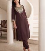 women ethnic motifs regular sequinned kurta with trousers