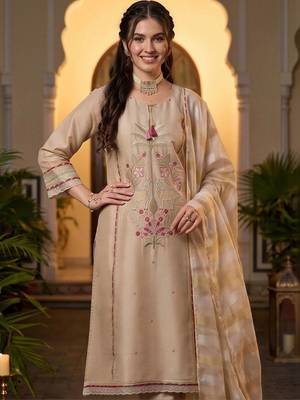 women ethnic motifs embroidered regular thread work kurta with trousers & with dupatta 2