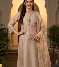 women ethnic motifs embroidered regular thread work kurta with trousers & with dupatta