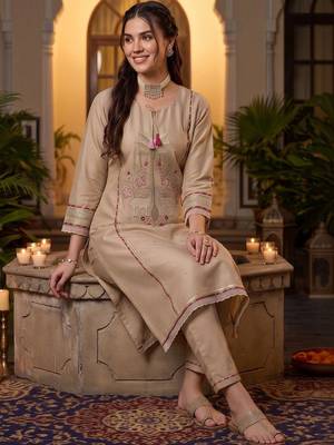 women ethnic motifs embroidered regular thread work kurta with trousers & with dupatta 6