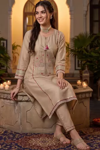 women ethnic motifs embroidered regular thread work kurta with trousers & with dupatta