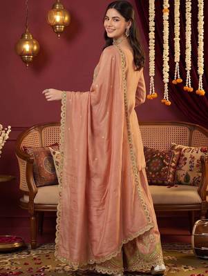 women ethnic motifs embroidered regular mirror work kurta with sharara & with dupatta 4