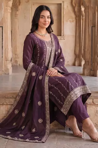 women ethnic motifs embroidered regular thread work kurta with trousers & with dupatta