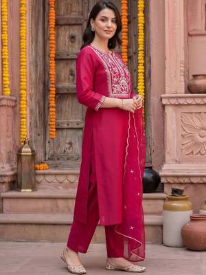 women ethnic motifs embroidered regular thread work liva kurta with trousers & with dupatta 3