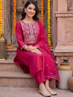 women ethnic motifs embroidered regular thread work liva kurta with trousers & with dupatta 5