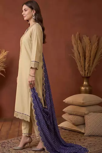 women ethnic motifs embroidered regular thread work kurta with trousers & with dupatta
