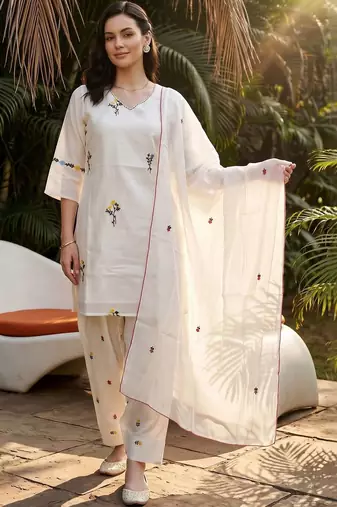 women floral embroidered regular thread work kurta with trousers & with dupatta