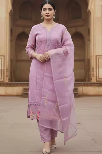 women floral embroidered regular thread work kurta with trousers & with dupatta