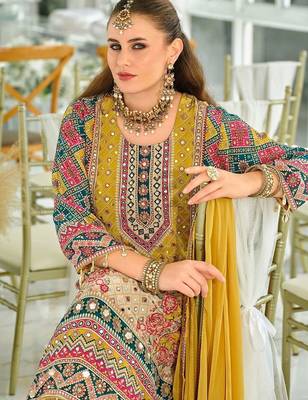 women ethnic motifs printed regular mirror work kurta with palazzos & with dupatta 3