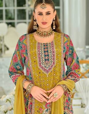 women ethnic motifs printed regular mirror work kurta with palazzos & with dupatta 4