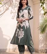 women floral printed regular kurta with trousers