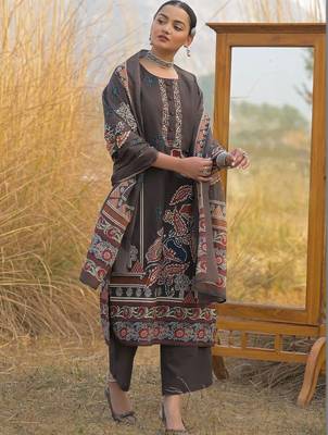 women ethnic motifs printed regular cotton kurta with trousers & with dupatta 3