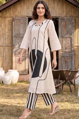 women printed regular cotton kurta with trousers