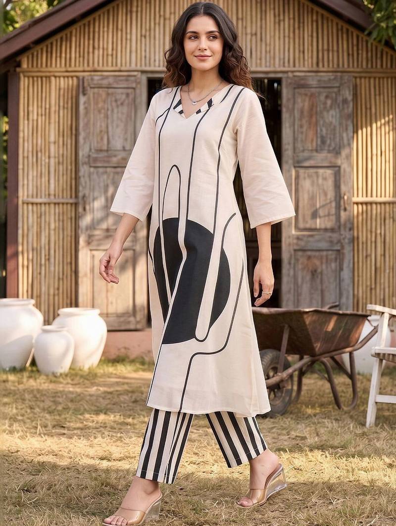 women printed regular cotton kurta with trousers