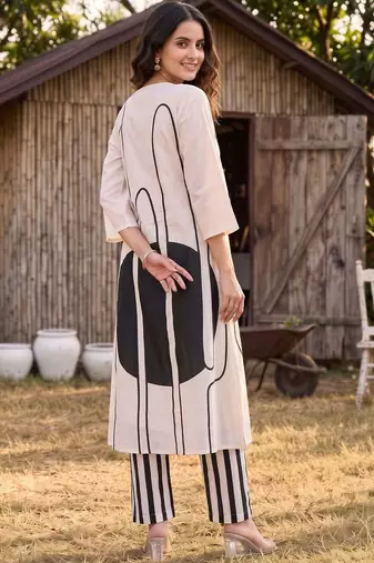 women printed regular cotton kurta with trousers