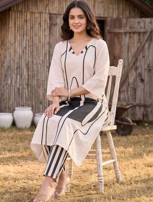 women printed regular cotton kurta with trousers 5