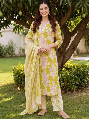 women floral printed regular cotton kurta with palazzos & with dupatta 6