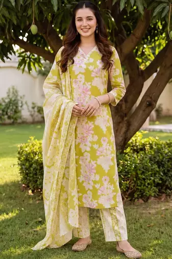 women floral printed regular cotton kurta with palazzos & with dupatta