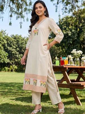 women ethnic motifs printed regular cotton kurta with trousers 1